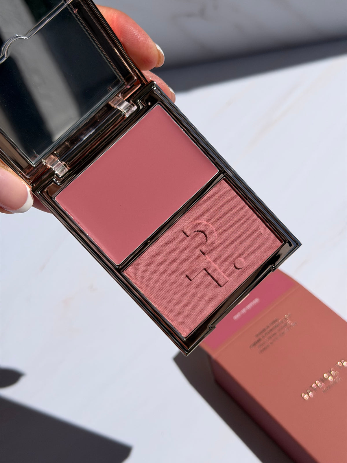 PATRICK TA-Major Headlines Double-Take Crème & Powder Blush Duo TONO- OUT OF OFFICE