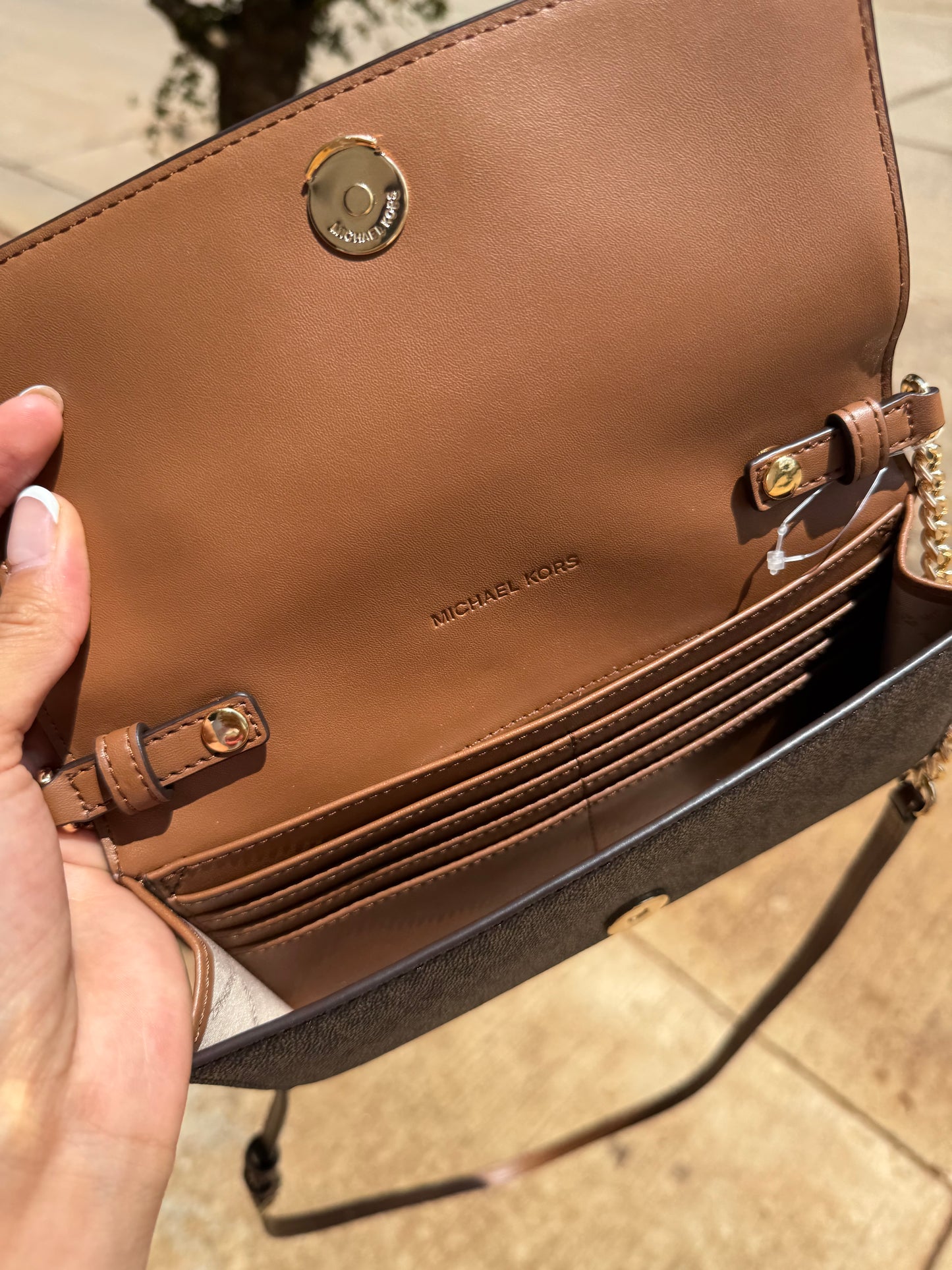 MICHAEL KORS OUTLET Carson Large Signature Logo Convertible Crossbody Bag CAFE