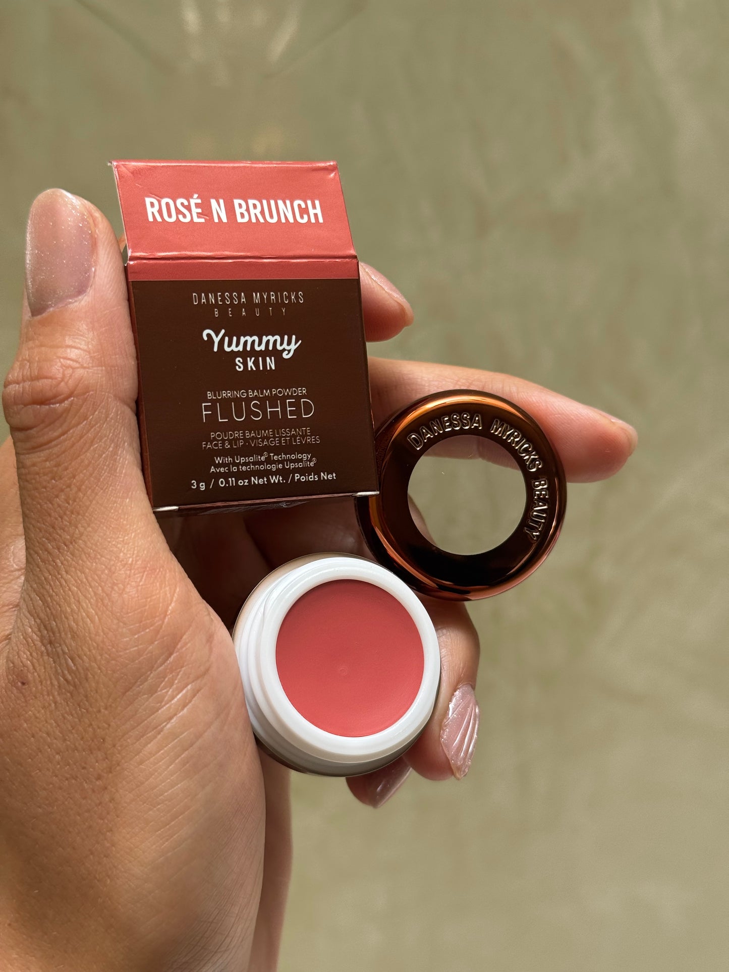 Mini Danessa Myricks Beauty Yummy Skin Blurring Balm Powder Flushed - Matte Color for Cheek & Lipi Tono- ROSÉ N BRUNCH