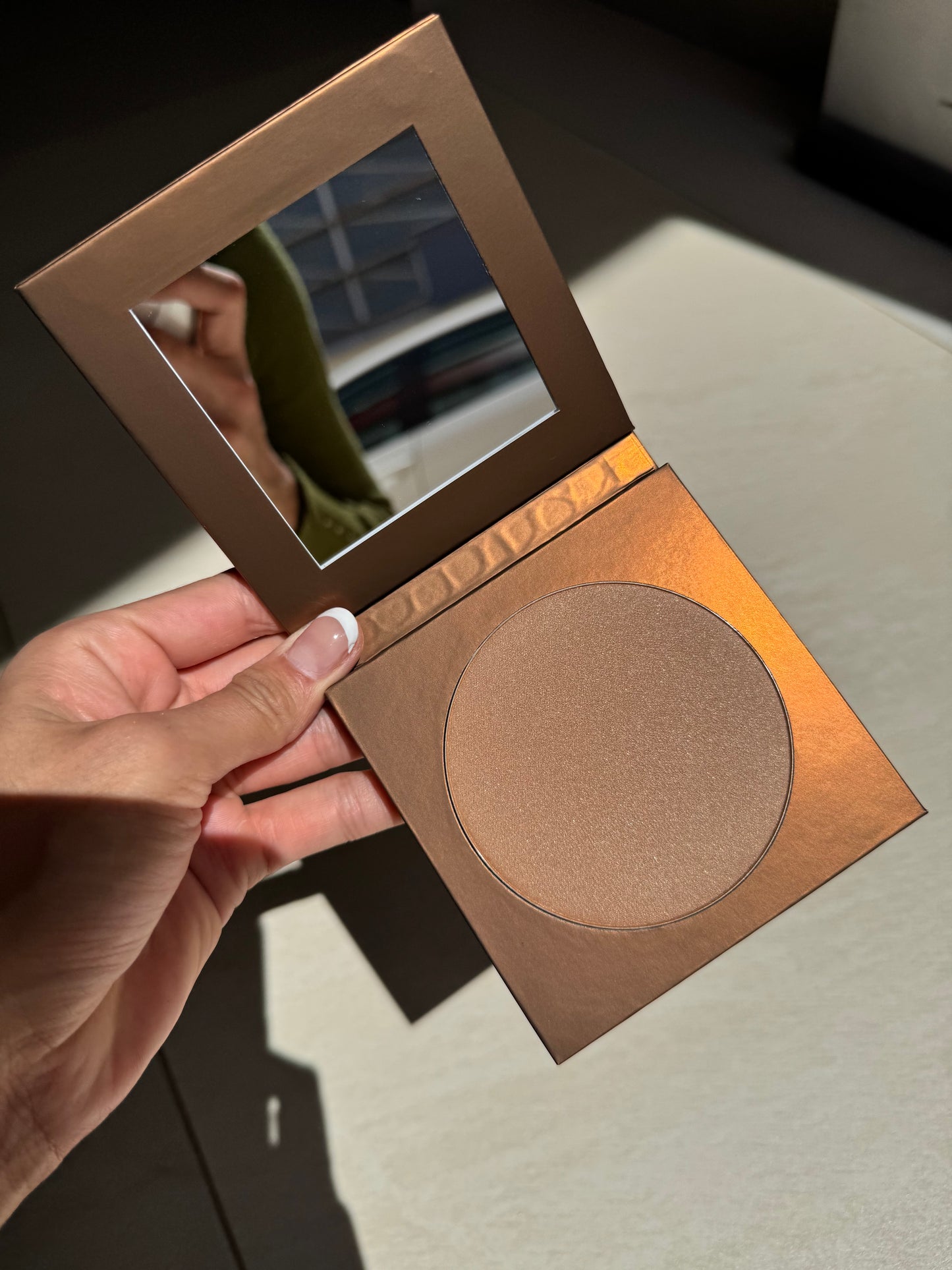 Park ave princess™ waterproof face & body bronzer Tono- Light-medium Tarte