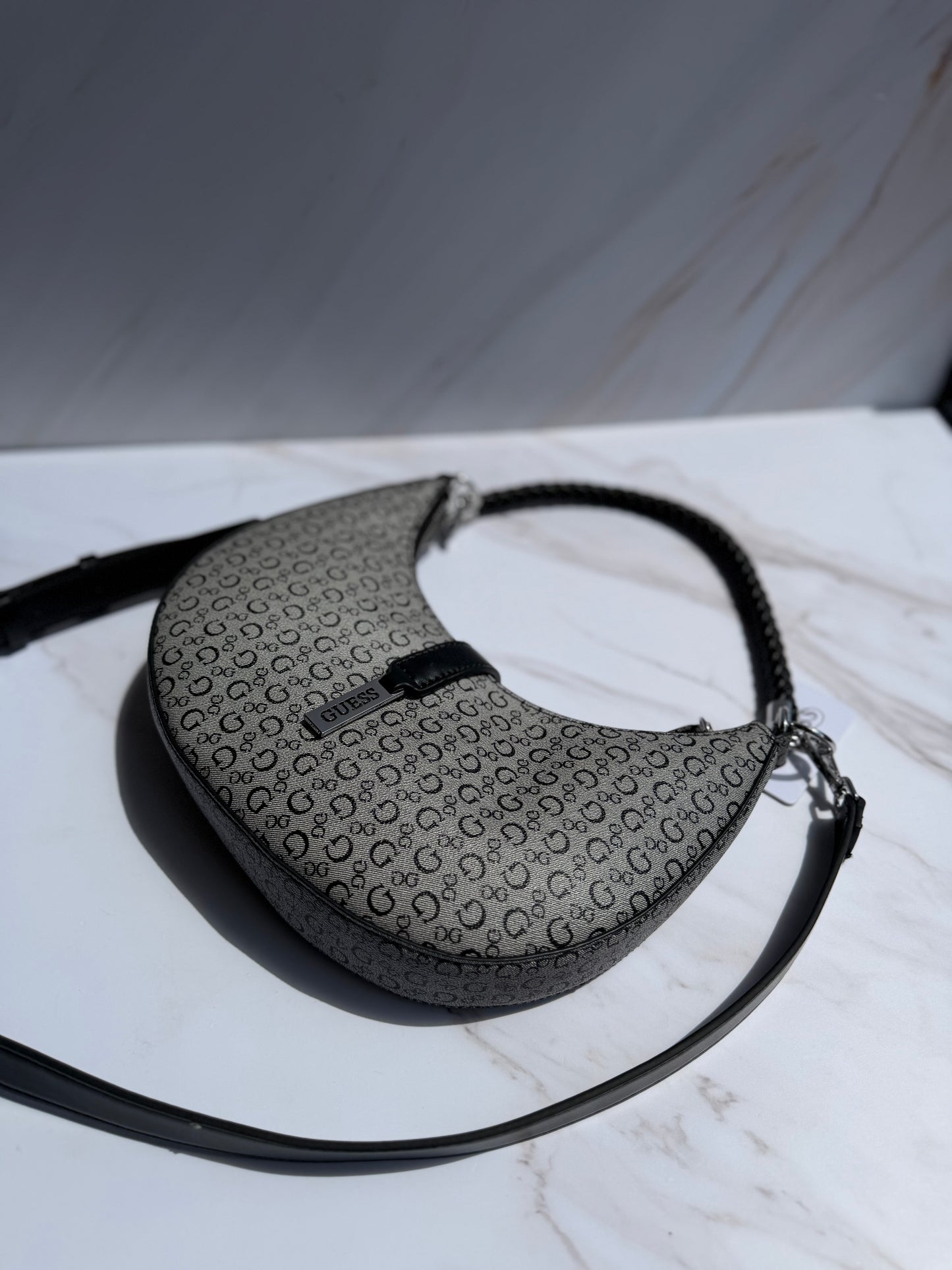 Crossbody GUESS- Negra Doble strap