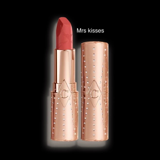 Charlotte Tilbury- MATTE REVOLUTION