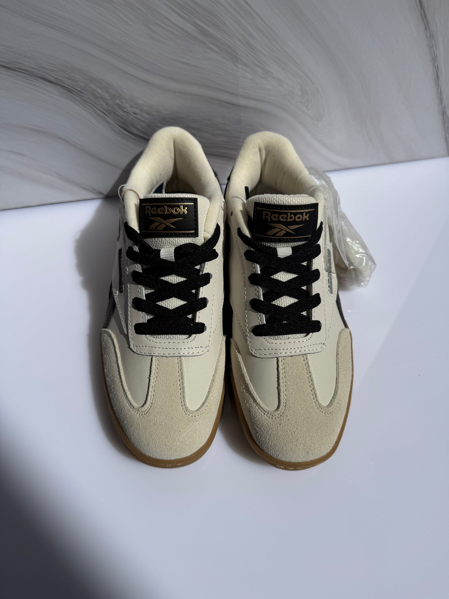 Tenis Reebok 24MX Beige con Negro