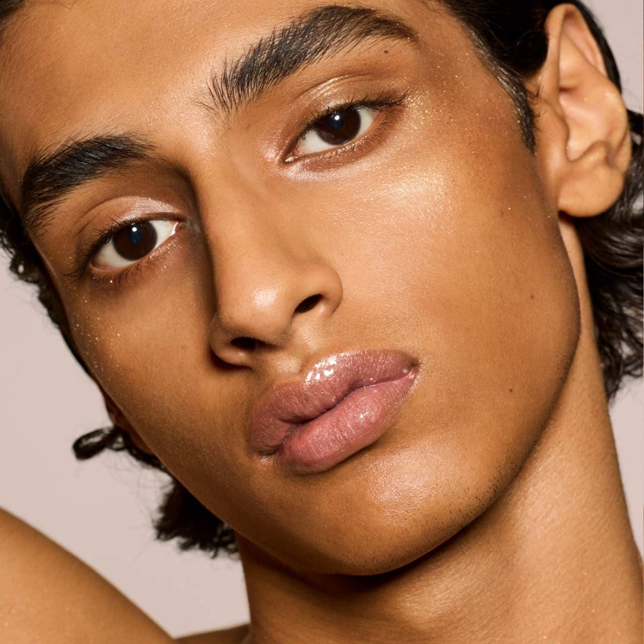 Fenty Beauty by Rihanna- MINI Gloss Bomb Universal Lip Gloss Luminizer- TOÑO FU$$Y
