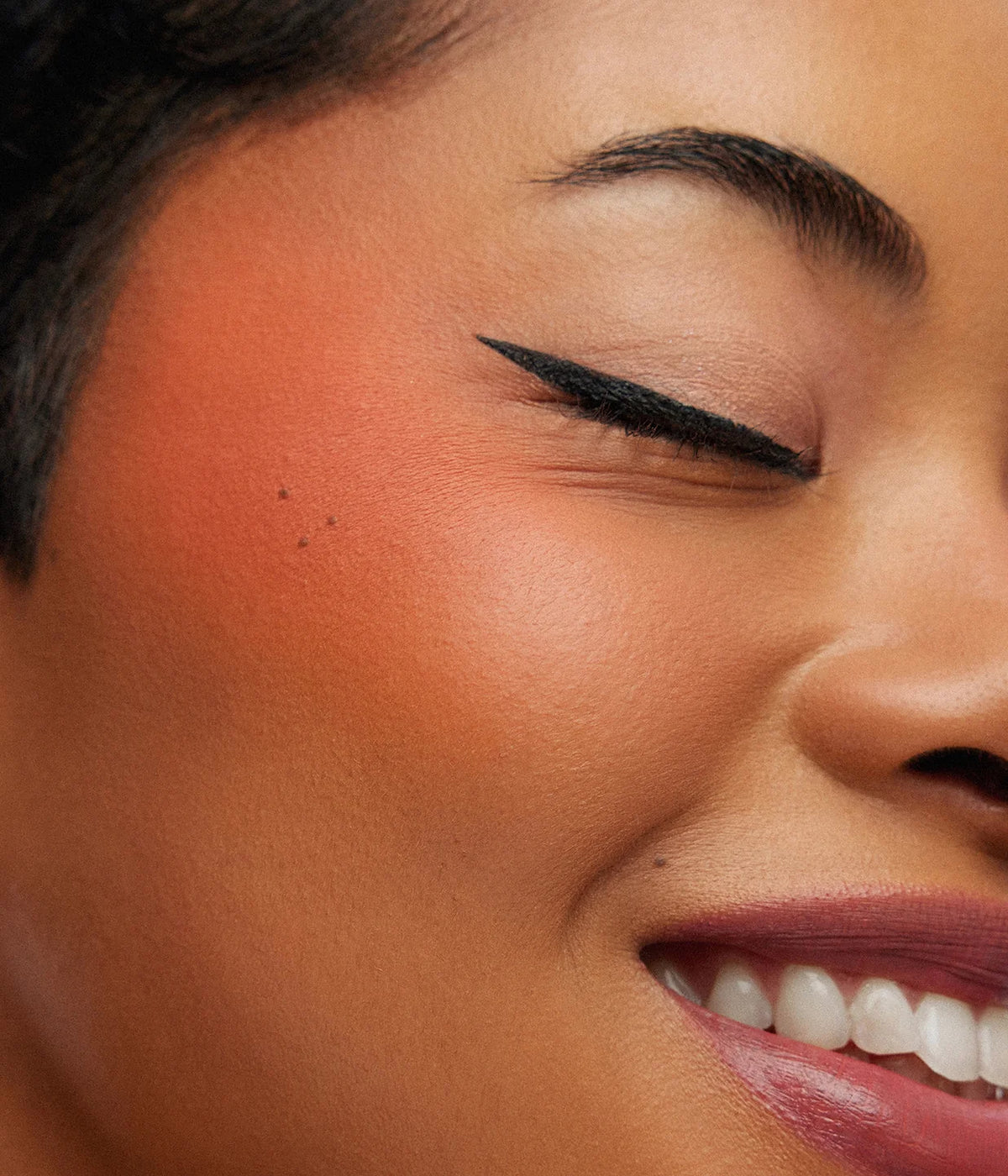R.e.m. Beauty - hypernova satin matte blush