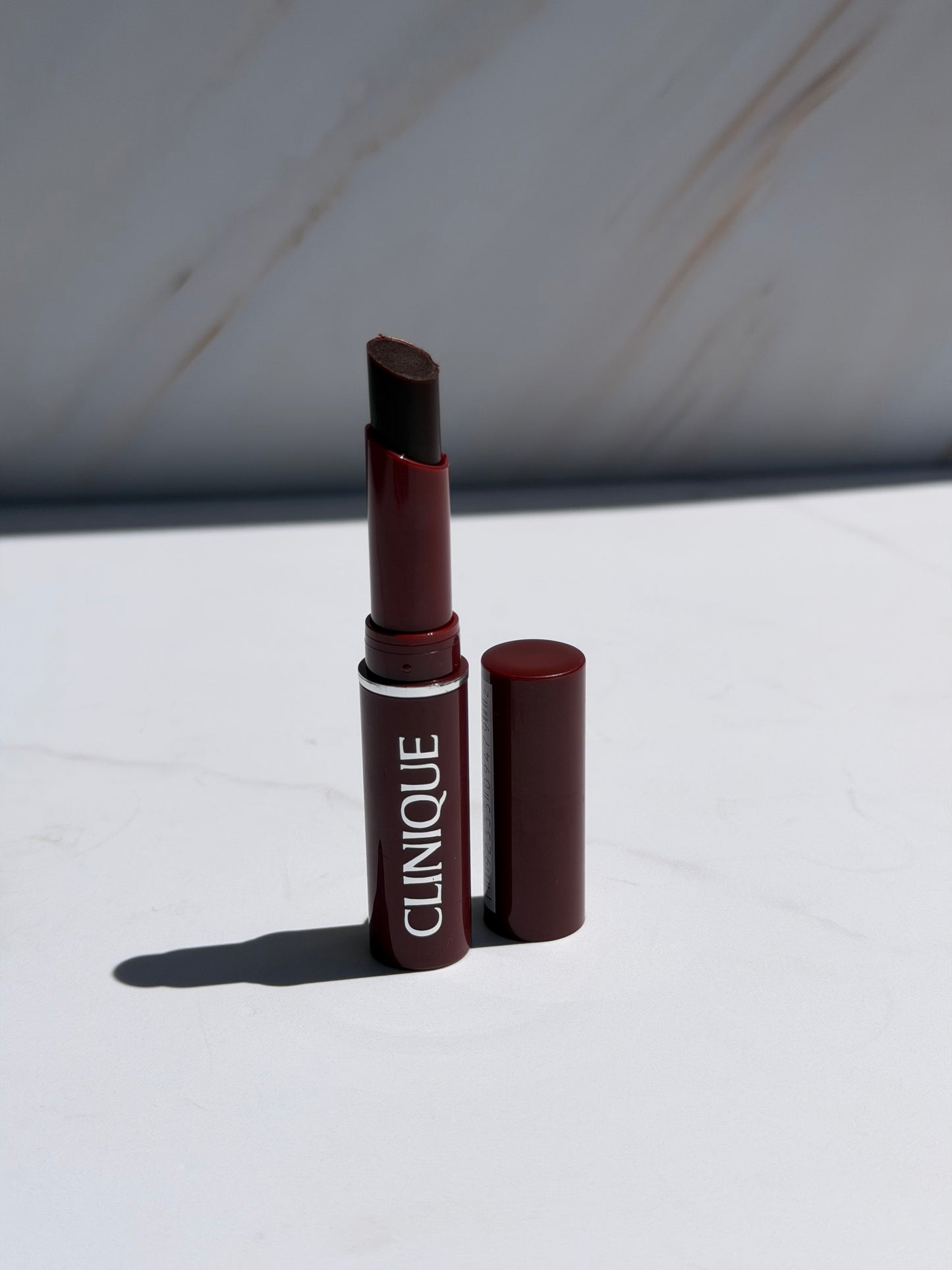 Clinique- Almost Lipstick tono Black Honey