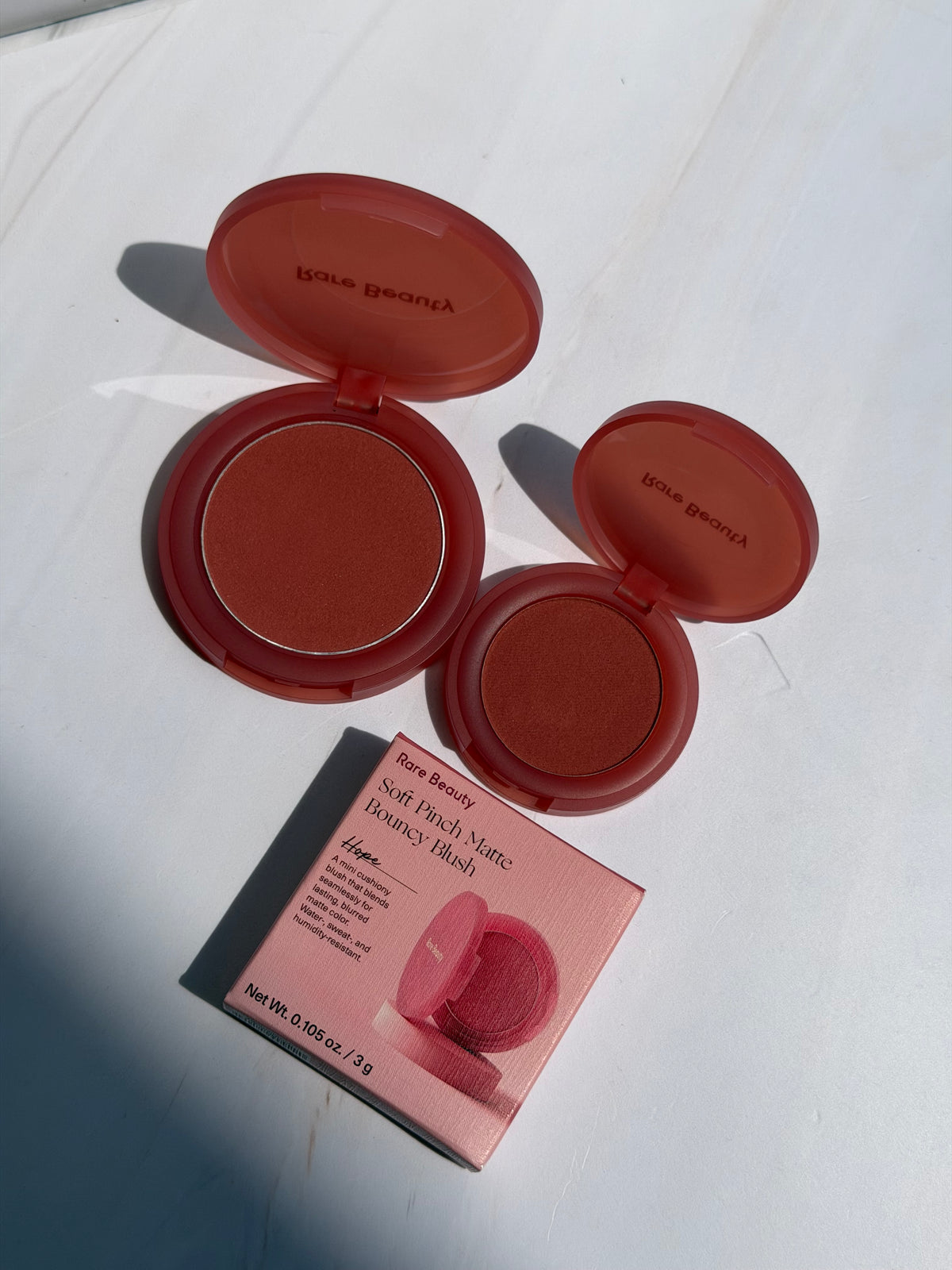 Rare Beauty- MINI Soft Pinch Matte Bouncy Blush (sin caja) Tono- Hope