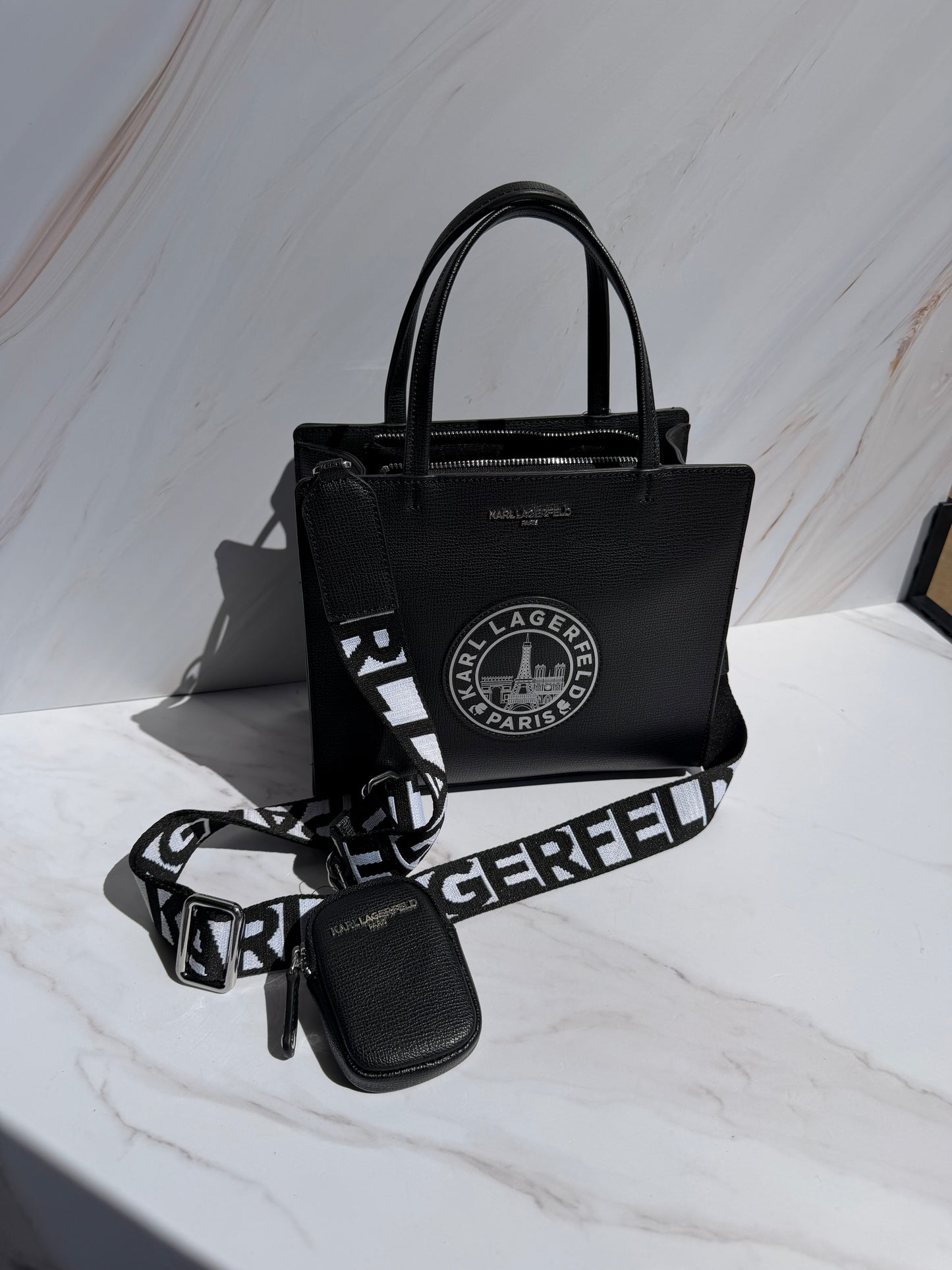 Crossbody Karl Lagerfeld con Strap grueso Negra