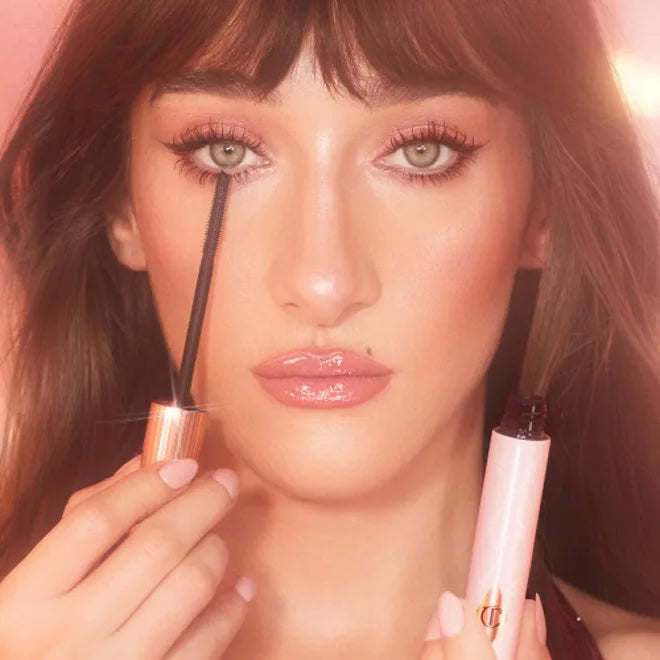PILLOW TALK PUSH UP LASHES! MASCARA
Tono-SUPER BLACK