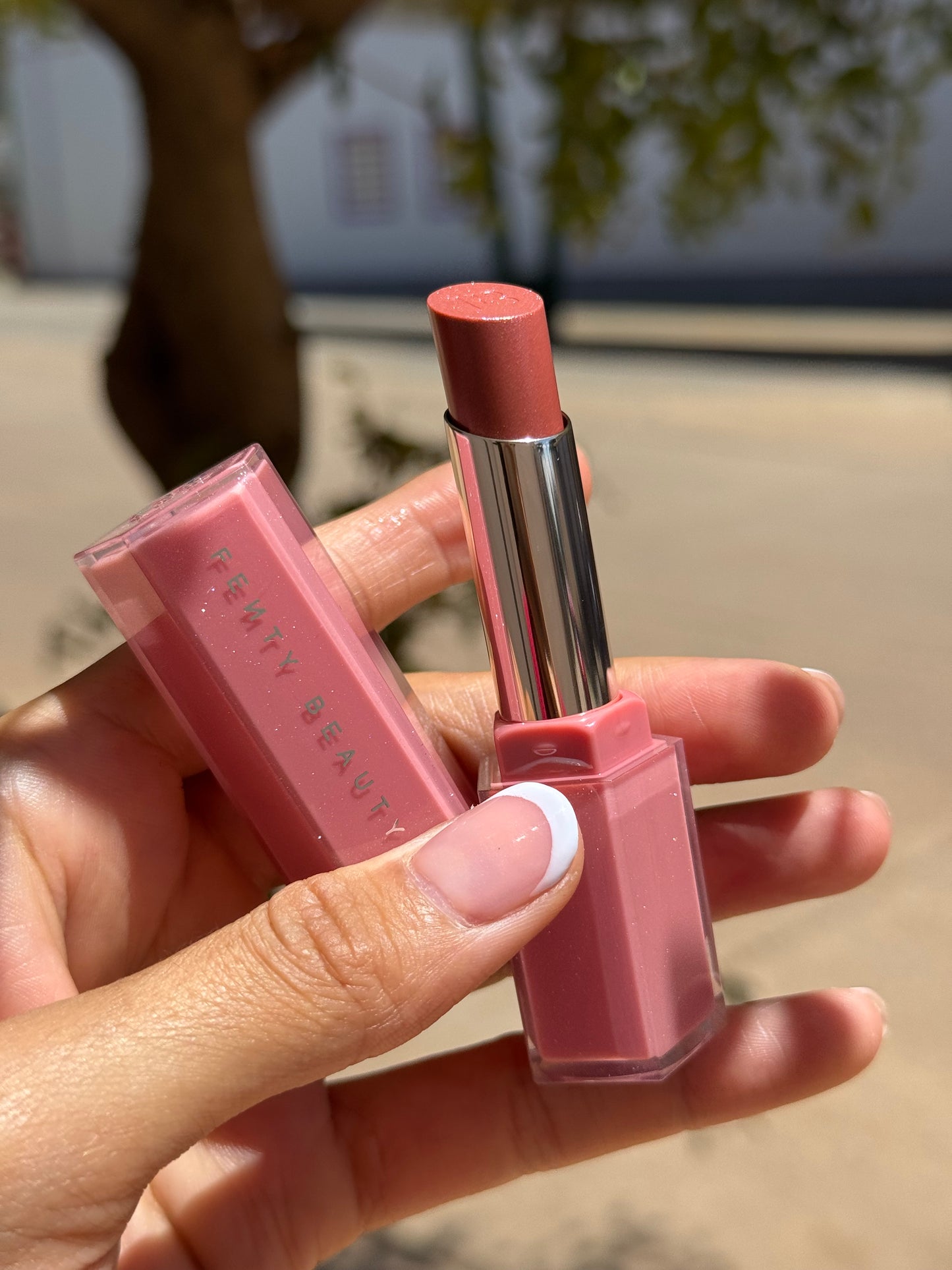 Fenty Beauty by Rihanna Gloss Bomb Stix High-Shine Gloss Stick TONO- FU$$Y 02