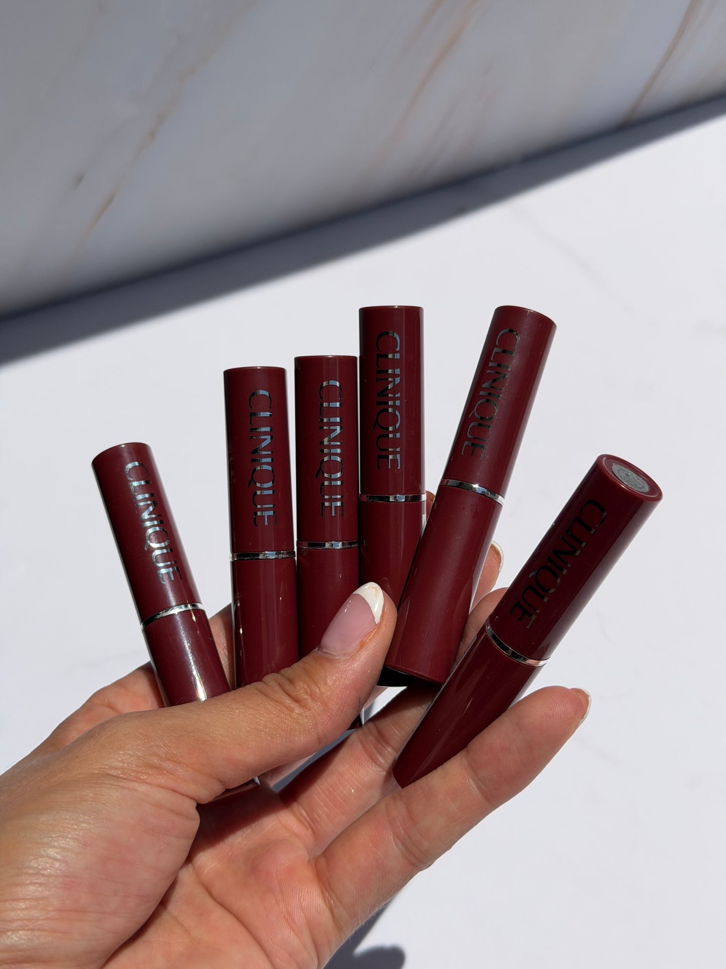 Clinique- Almost Lipstick tono Black Honey