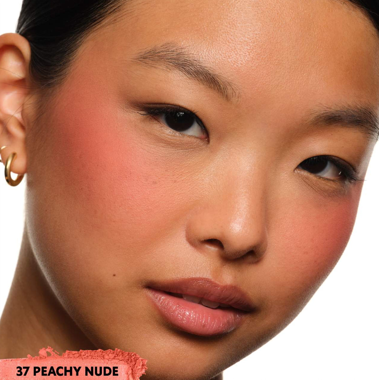 Yves Saint Laurent Make Me Blush 24H Buildable Powder Blush Tono- 37 PEACHY NUDE
