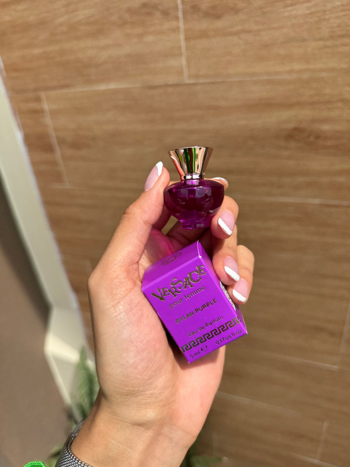 Mini EDP Dylan Purple VERSACE 5ml SIN CAJA