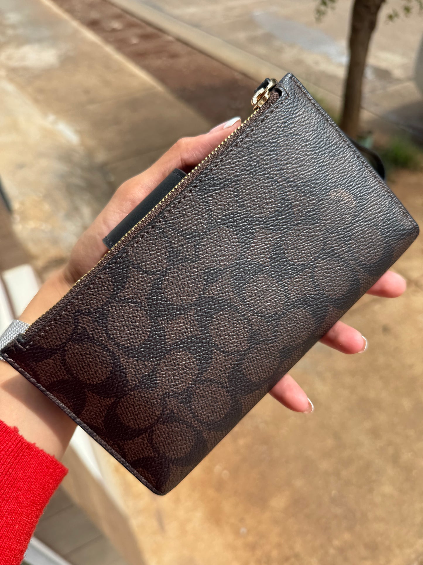 Phone Wallet COACH In Signature Canvas Gold/Walnut/Black