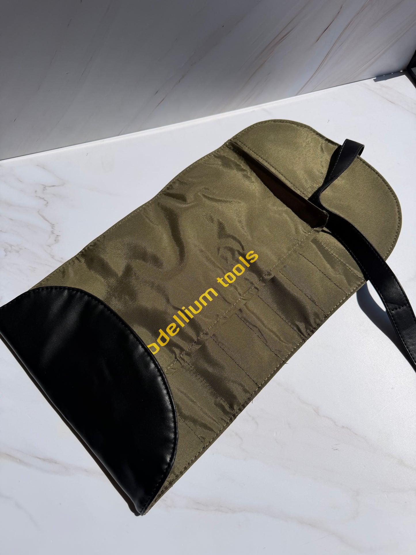 Estuche de brochas Bdellium tools (no incluye brochas)