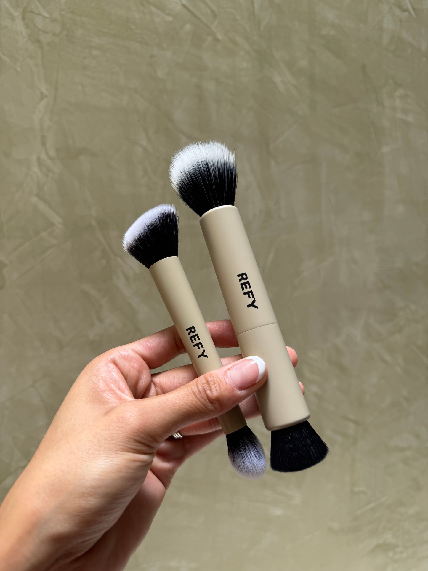 REFY Dual Ended Complexion Brush