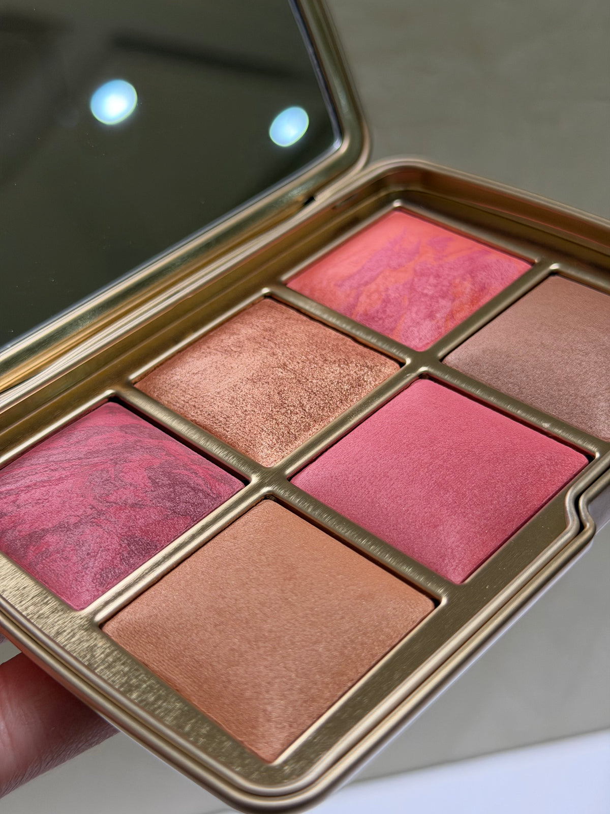 Hourglass Ambient Lighting Edit Unlocked Palette LUCK