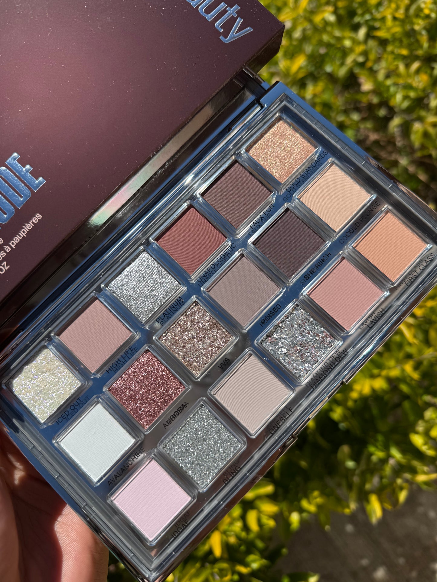 Icy Nude palette Huda Beauty