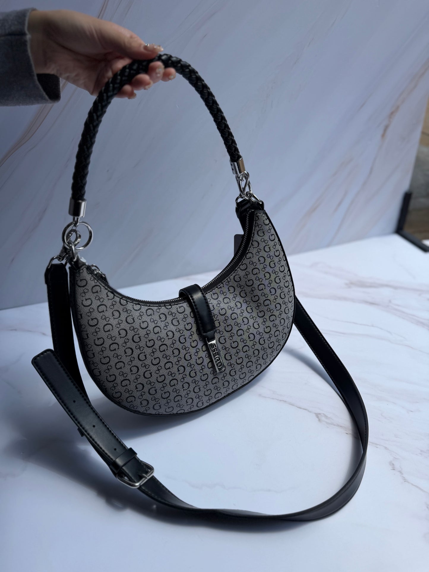 Crossbody GUESS- Negra Doble strap