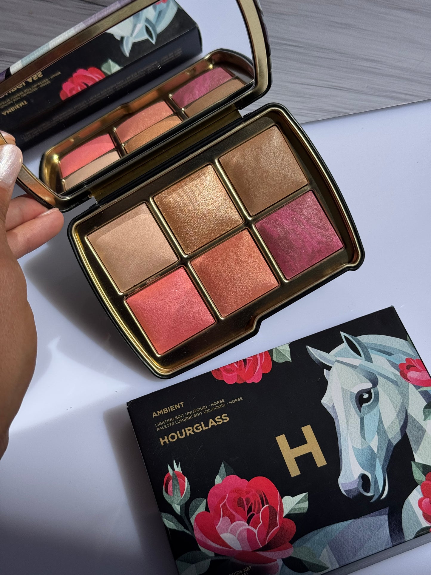 CUSTOM PALETTE -AMBIENT LIGHTING EDIT UNLOCKED - Empaque HORSE y tonos SWAN