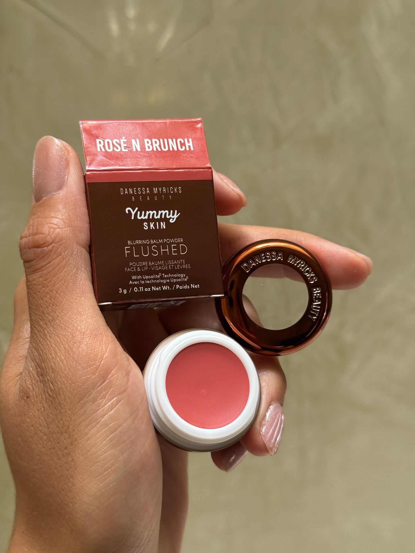 Mini Danessa Myricks Beauty Yummy Skin Blurring Balm Powder Flushed - Matte Color for Cheek & Lipi Tono- ROSÉ N BRUNCH