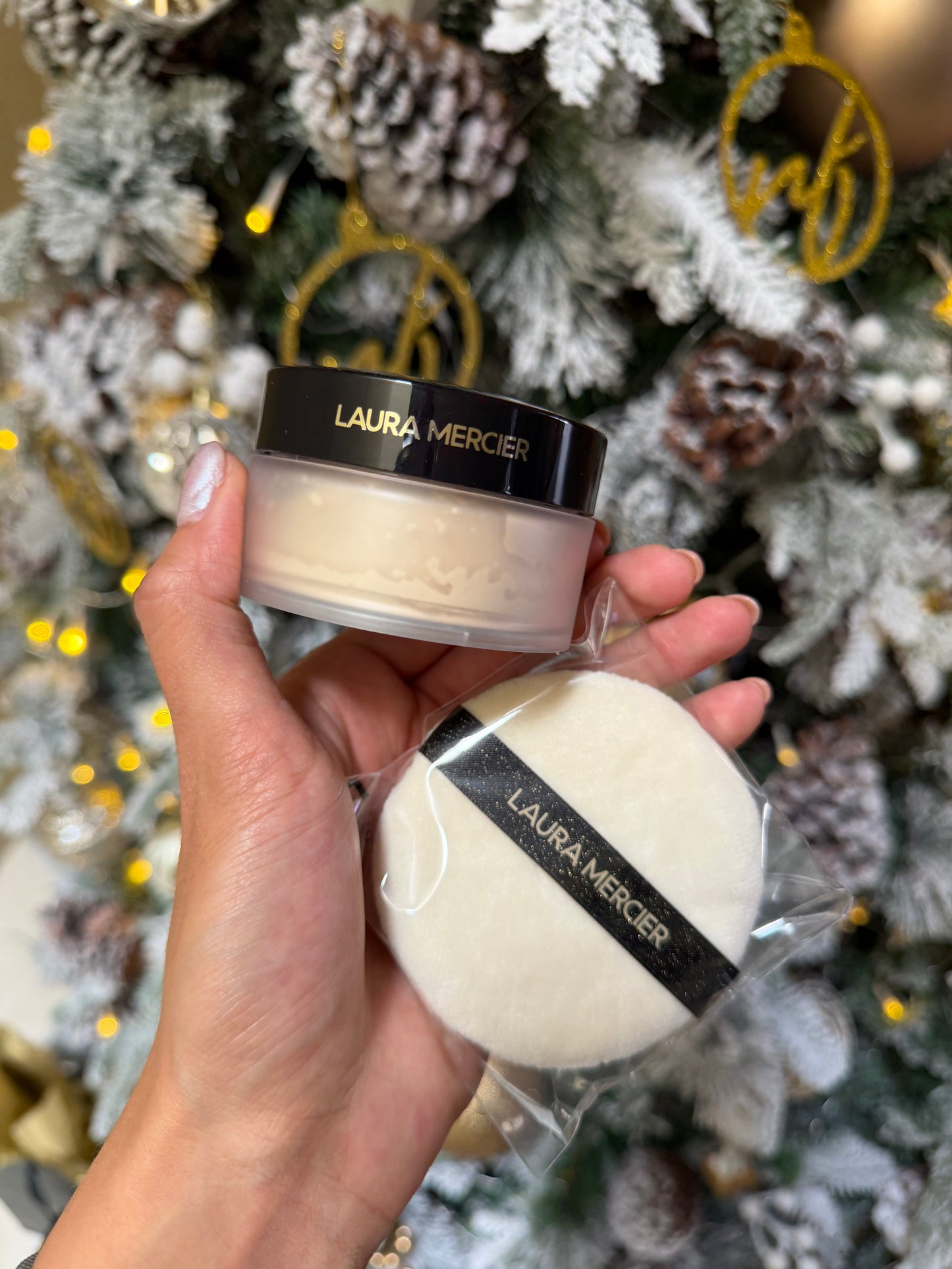 Laura Mercier Indulgent Icons Translucent Loose Powder & Velour Puff Duo Gift Set