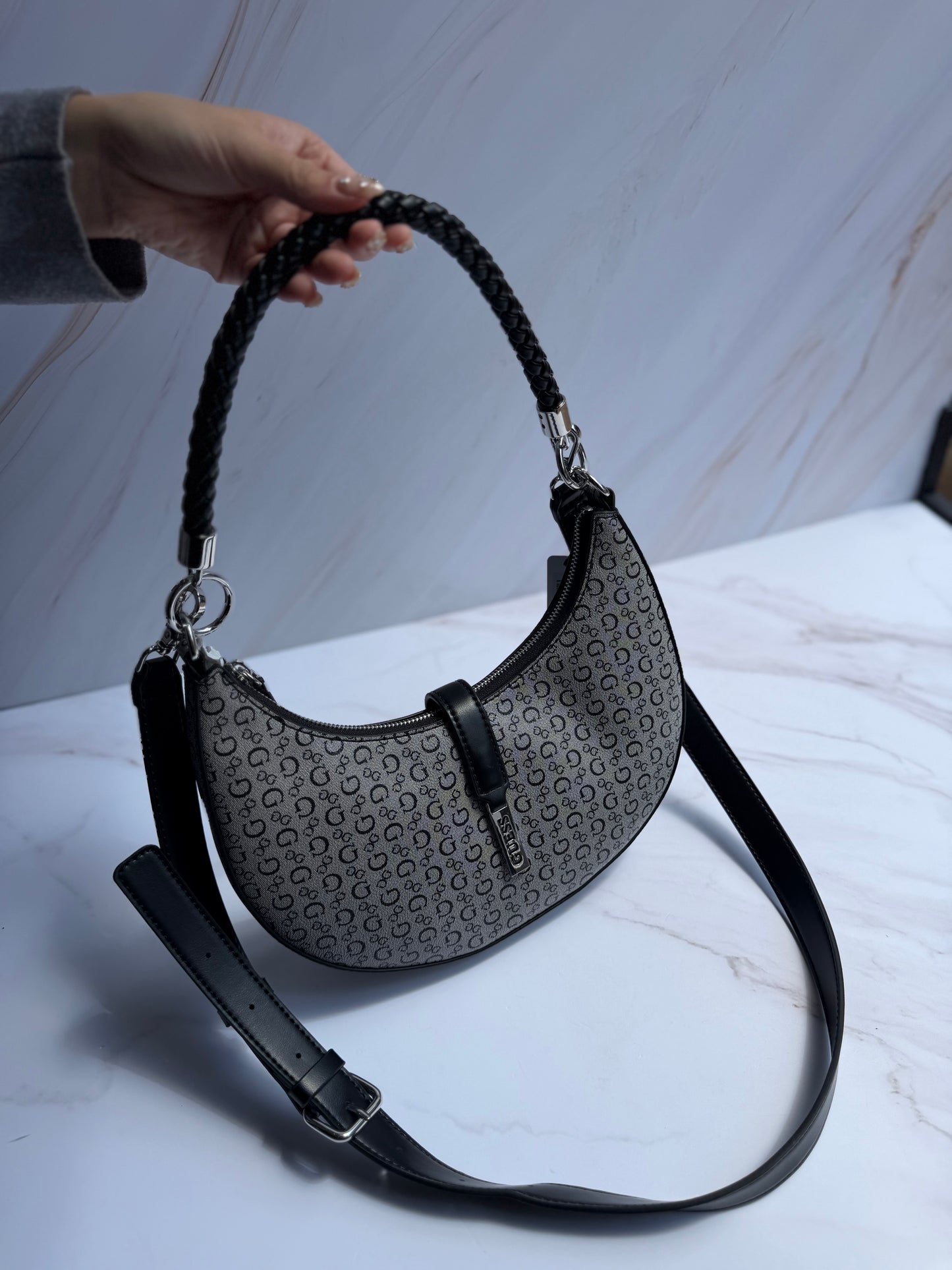 Crossbody GUESS- Negra Doble strap