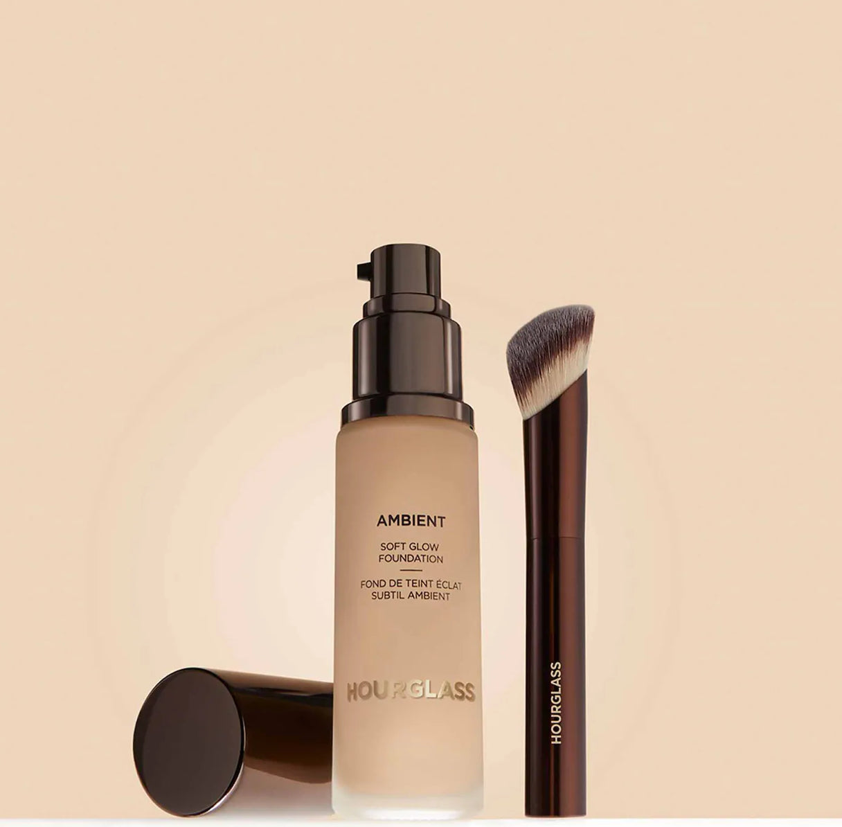 Ambient Soft Glow Foundation Brush- HOURGLASS