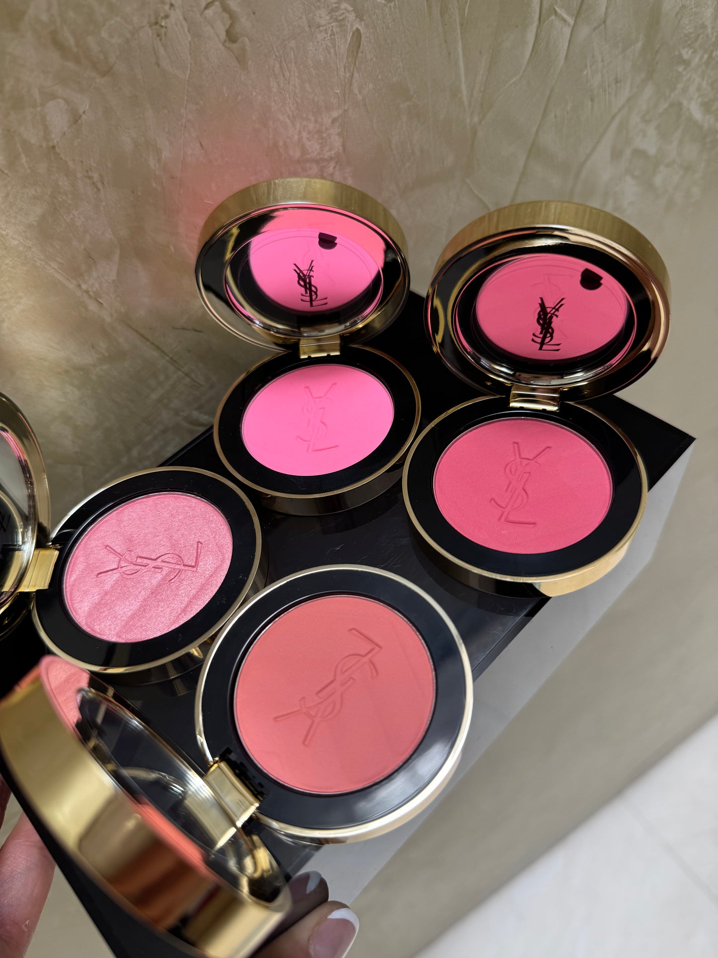 Yves Saint Laurent Make Me Blush 24H Buildable Powder Blush Tono- 87 PINK VOLTAGE