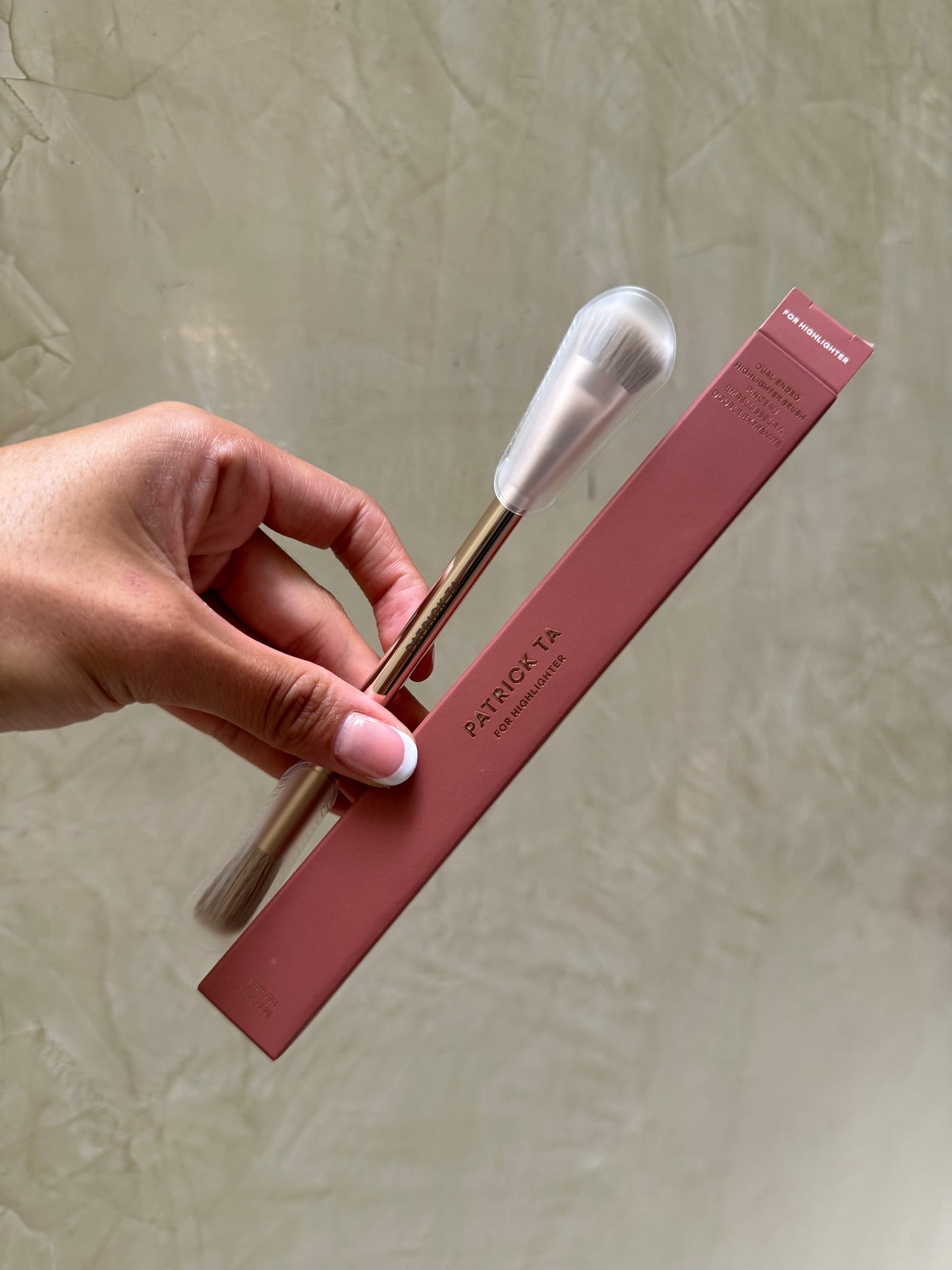 PATRICK TA Dual Ended Highlighter Brush