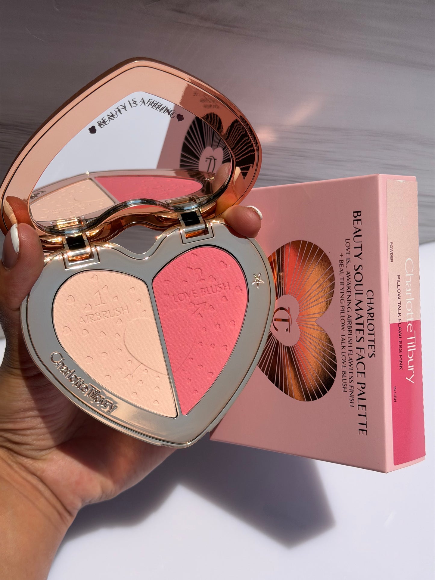 Charlotte Tilbury- Pillow Talk Beauty Soulmates Airbrush Flawless Finish Brightening and Blush Powder Palette