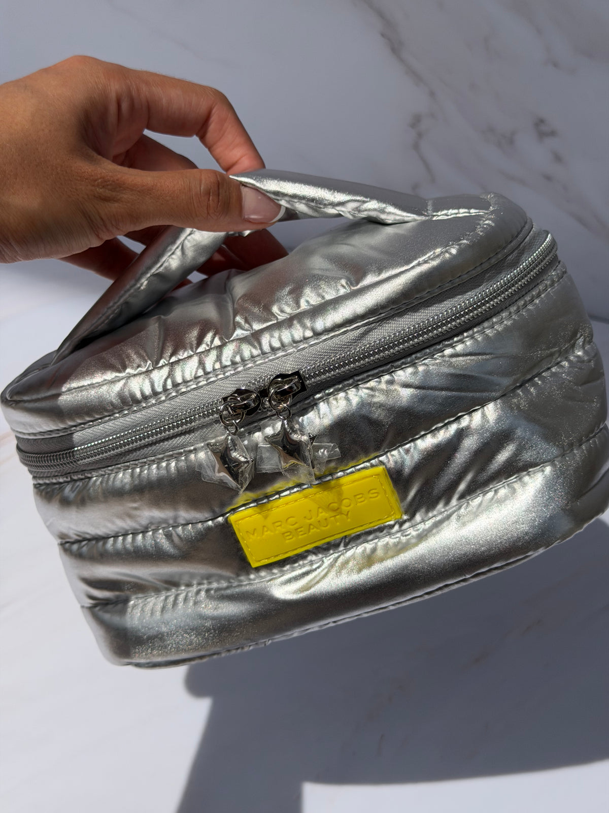Makeup Bag- MARC JACOBS cosmetiquera plata
