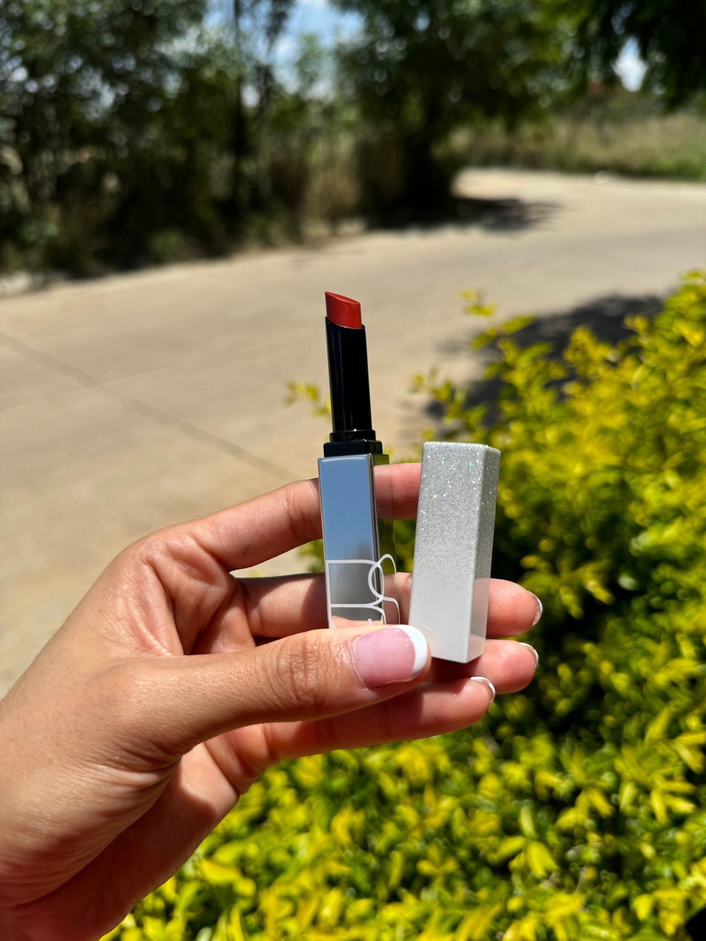 POWERMATTE LIPSTICK NARS- TOO HOT TO HOLD 133