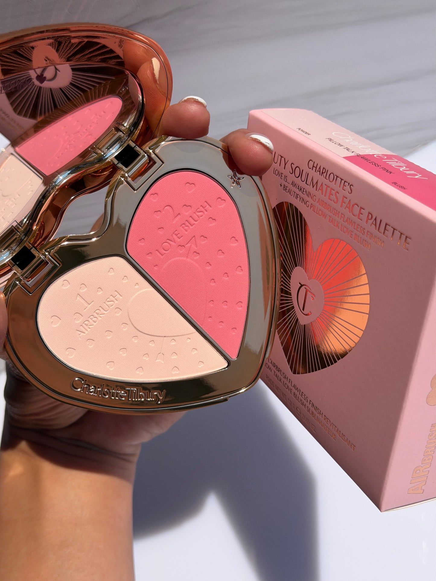 Charlotte Tilbury- Pillow Talk Beauty Soulmates Airbrush Flawless Finish Brightening and Blush Powder Palette
