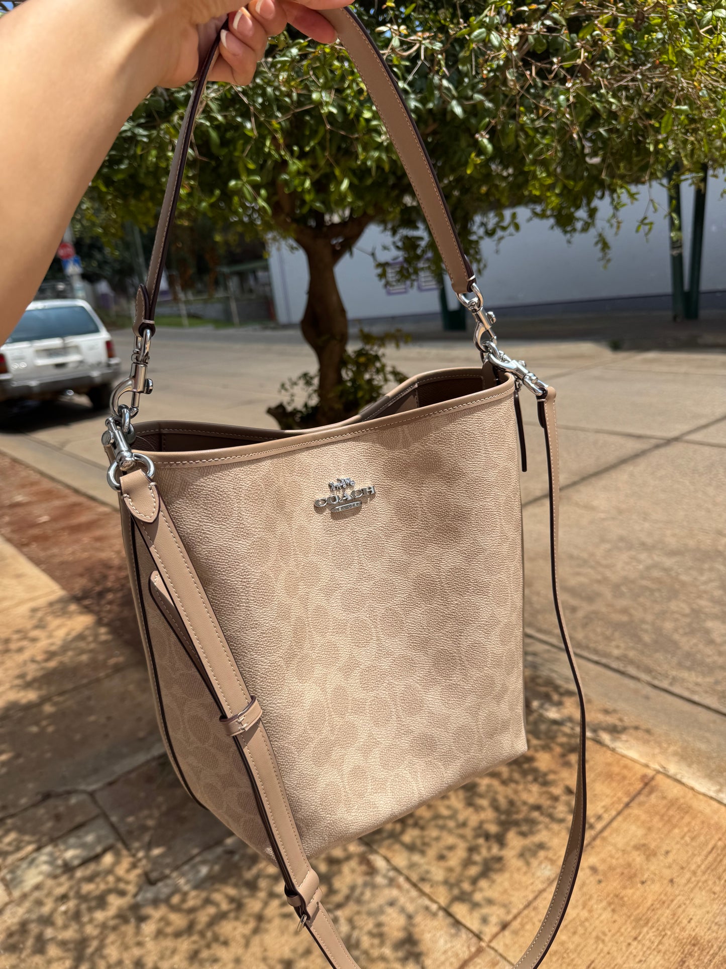 City Large Bucket Bag In Signature Canvas COACH