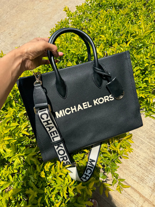 Tote Bag Michael Kors Negra con Strap grueso MK