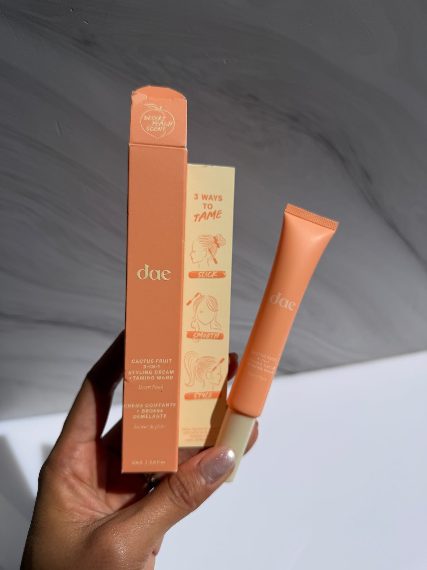 dae Cactus Fruit 3-in-1 Styling Cream with Taming Wand