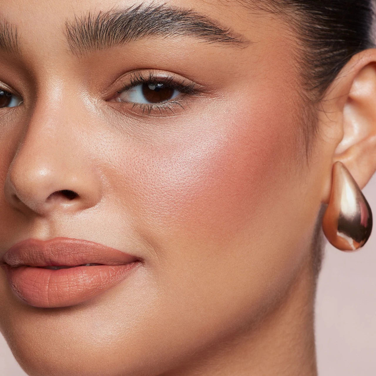 PATRICK TA- Silky Lip Crème Tono: SHE’S CONFIDENT