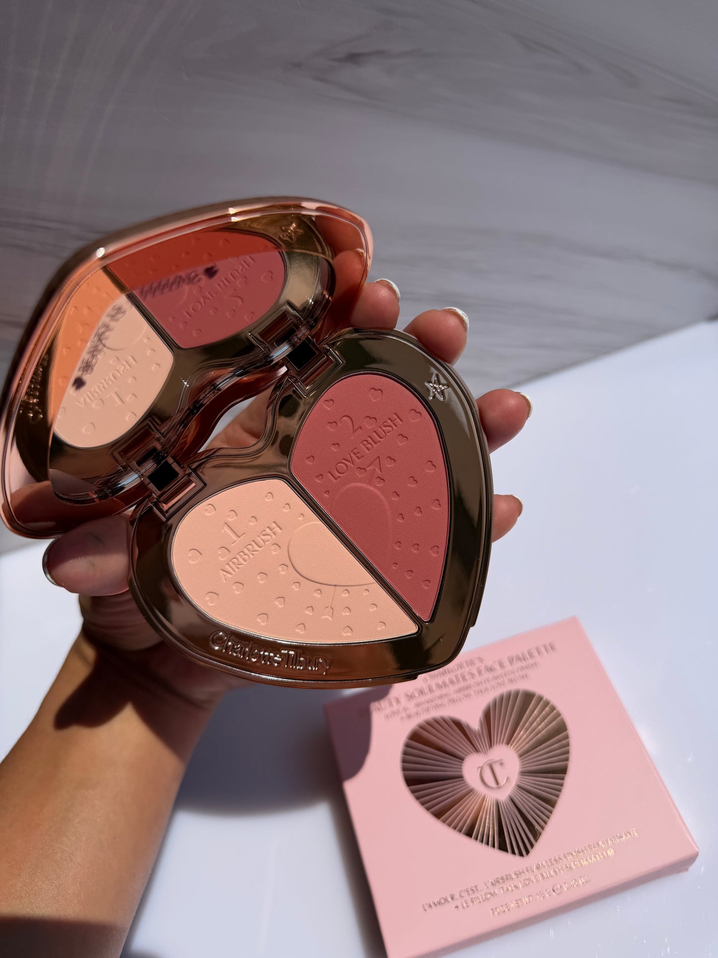 Charlotte Tilbury- Pillow Talk Beauty Soulmates Airbrush Flawless Finish Brightening and Blush Powder Palette - FLAWLESS ROSEWOOD