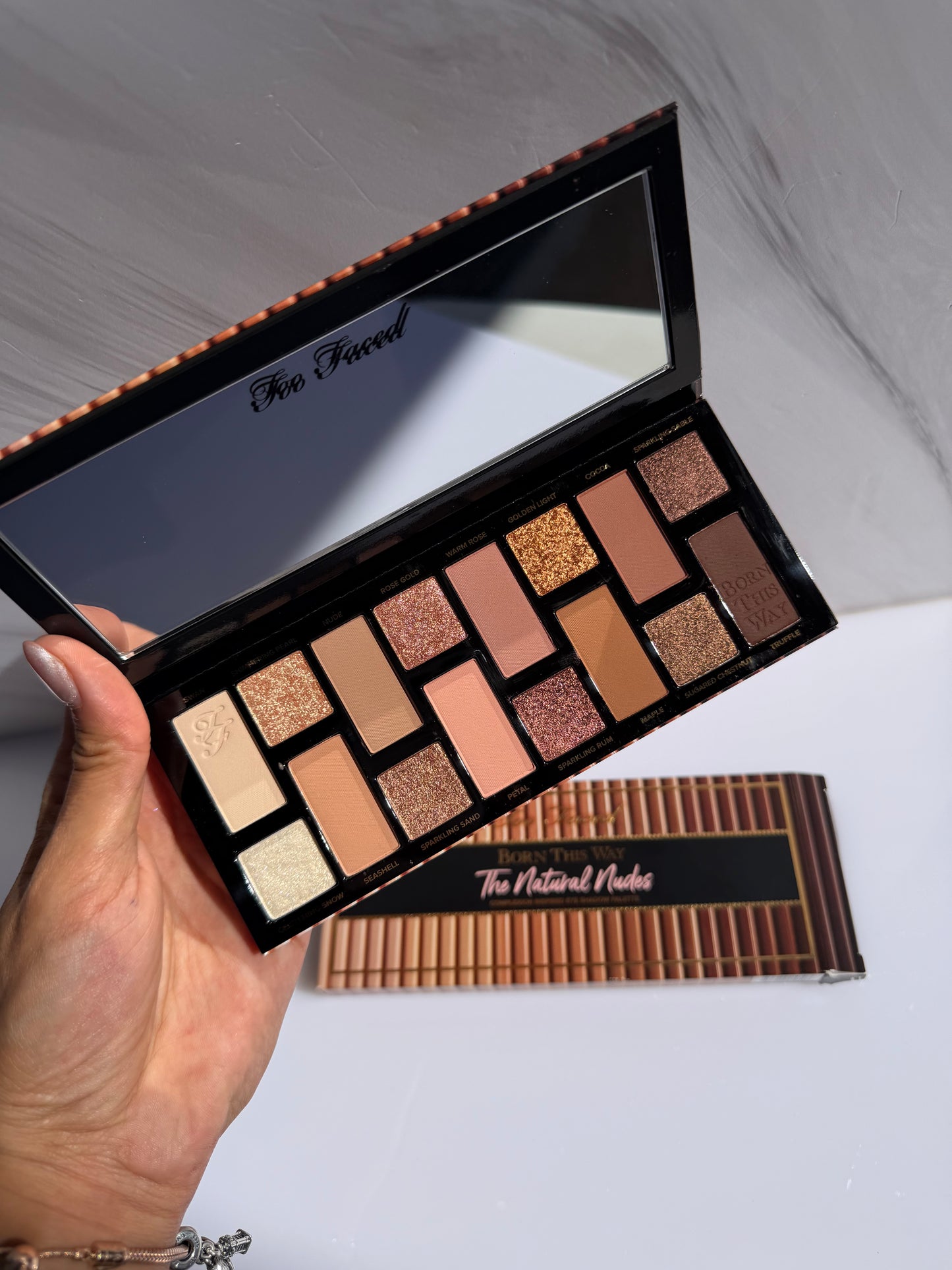 Too Faced- Born This Way The Natural Nudes Eyeshadow Palette