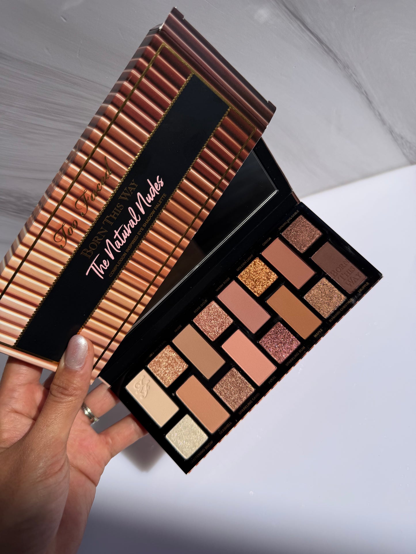 Too Faced- Born This Way The Natural Nudes Eyeshadow Palette