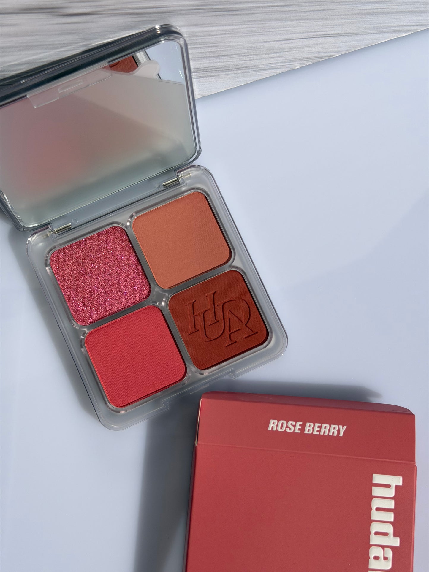 HUDA BEAUTY Blush Filter Blurring Blushlighters Palette- ROSE BERRY