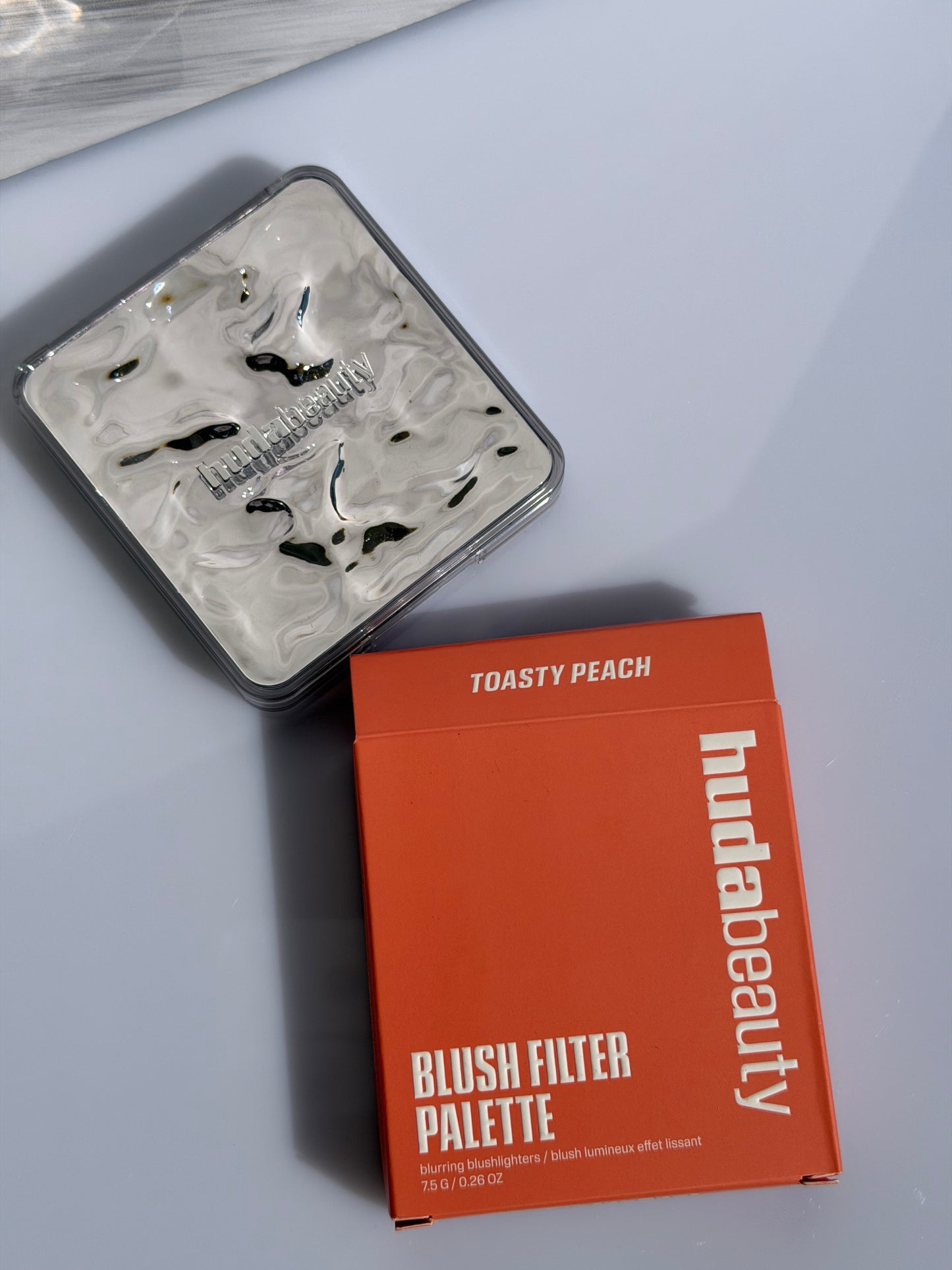HUDA BEAUTY Blush Filter Blurring Blushlighters Palette- TOASTY PEACH