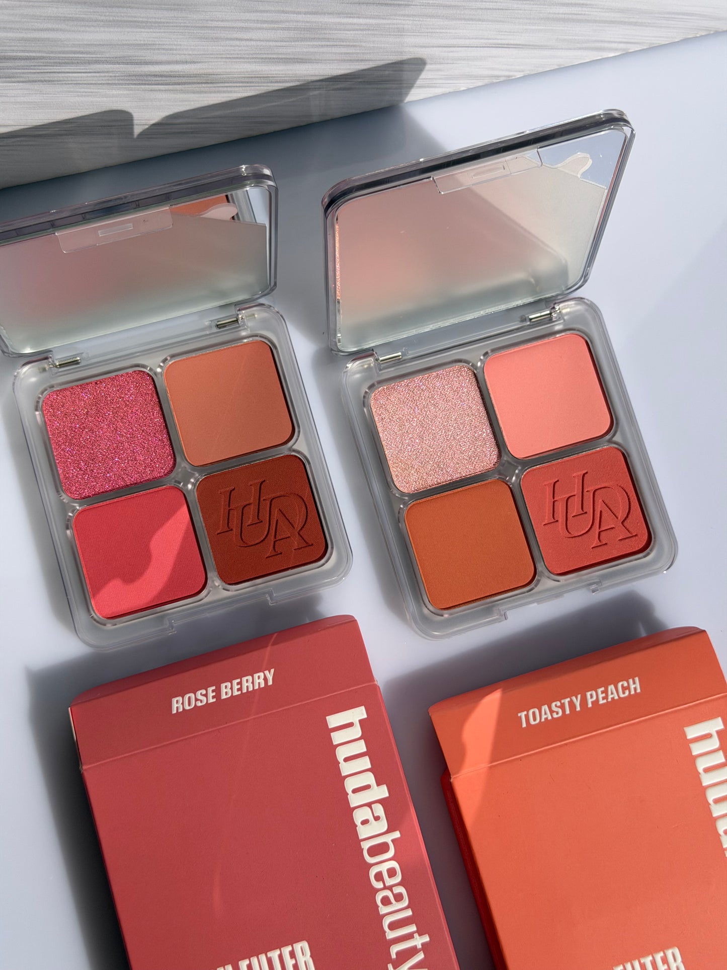 HUDA BEAUTY Blush Filter Blurring Blushlighters Palette- ROSE BERRY