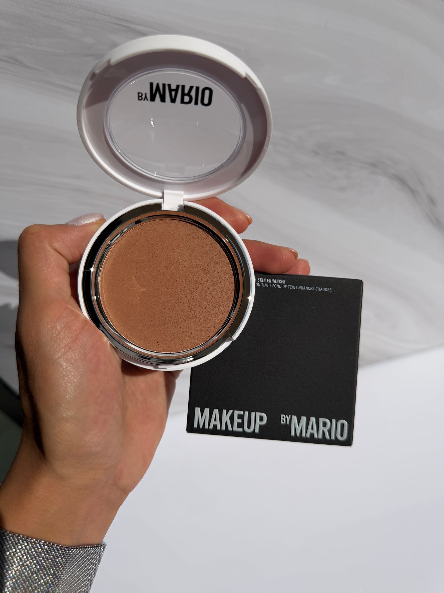 MAKEUP BY MARIO SoftSculpt Transforming Skin Enhancer- TONO- LIGHT MEDIUM