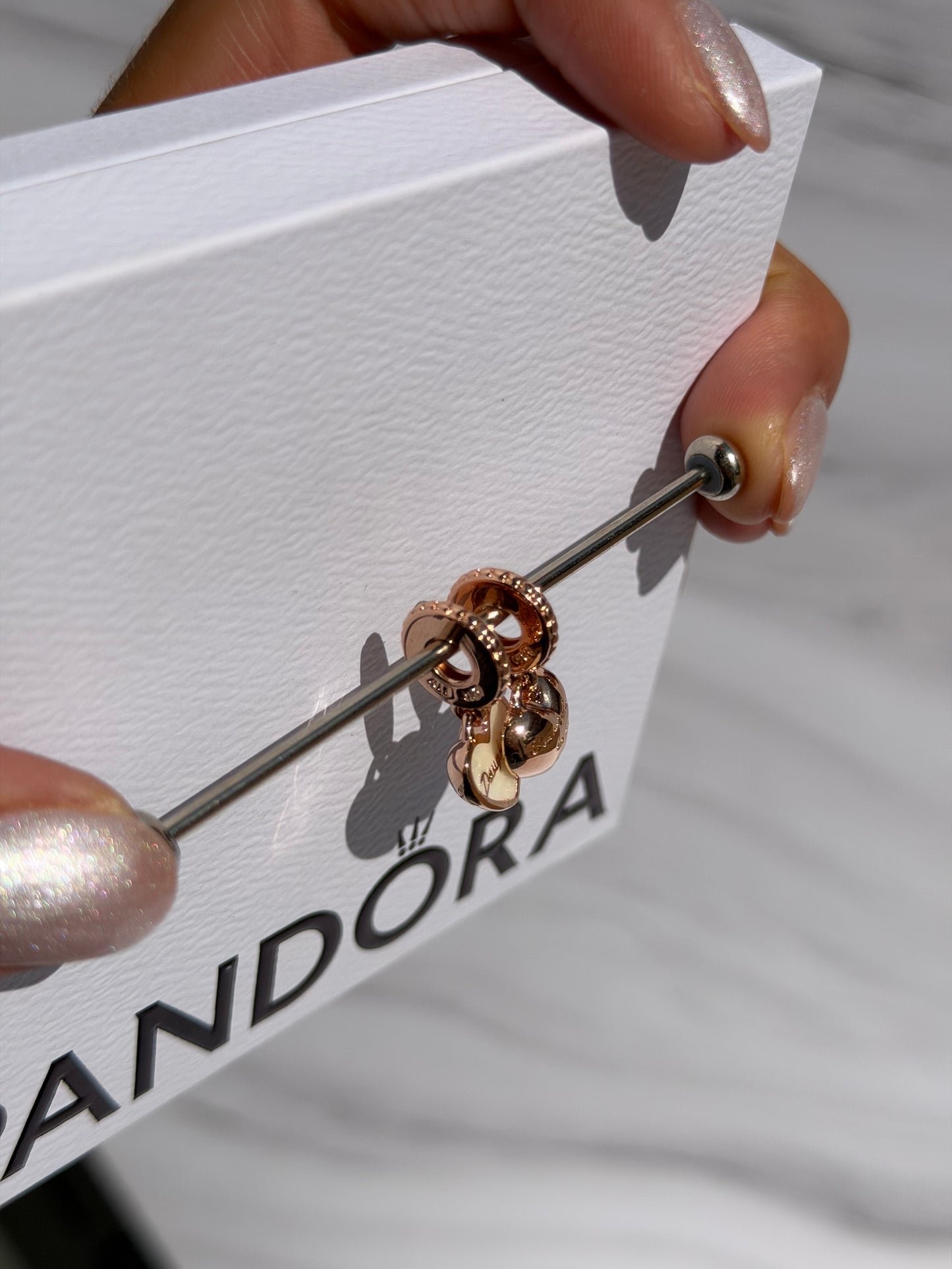 Duo Charm Madre e Hija en Oro Rosada PANDORA