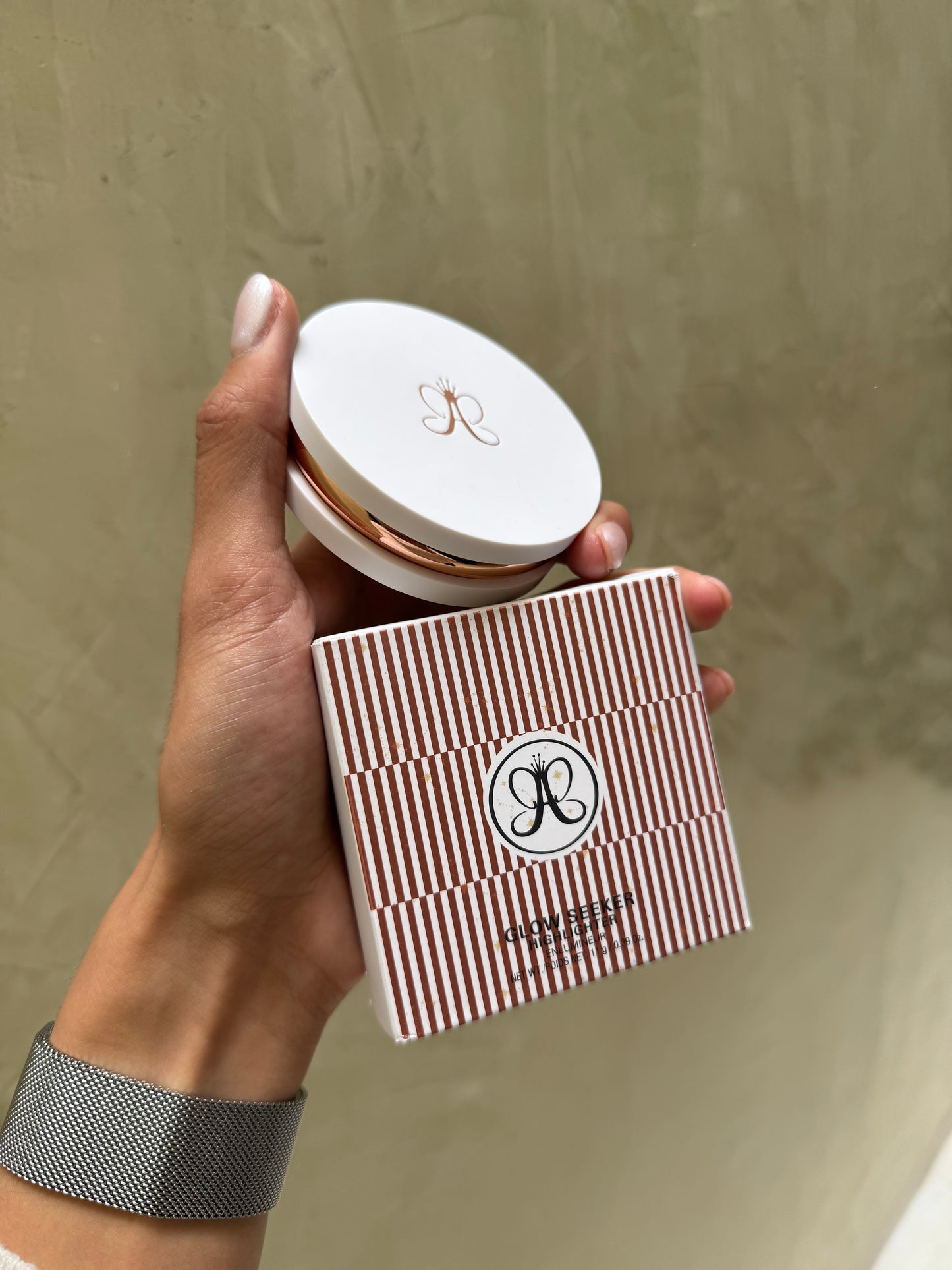 Anastasia Beverly Hills Glow Seeker Champagne Gold Powder Highlighter Tono- ETHEREAL