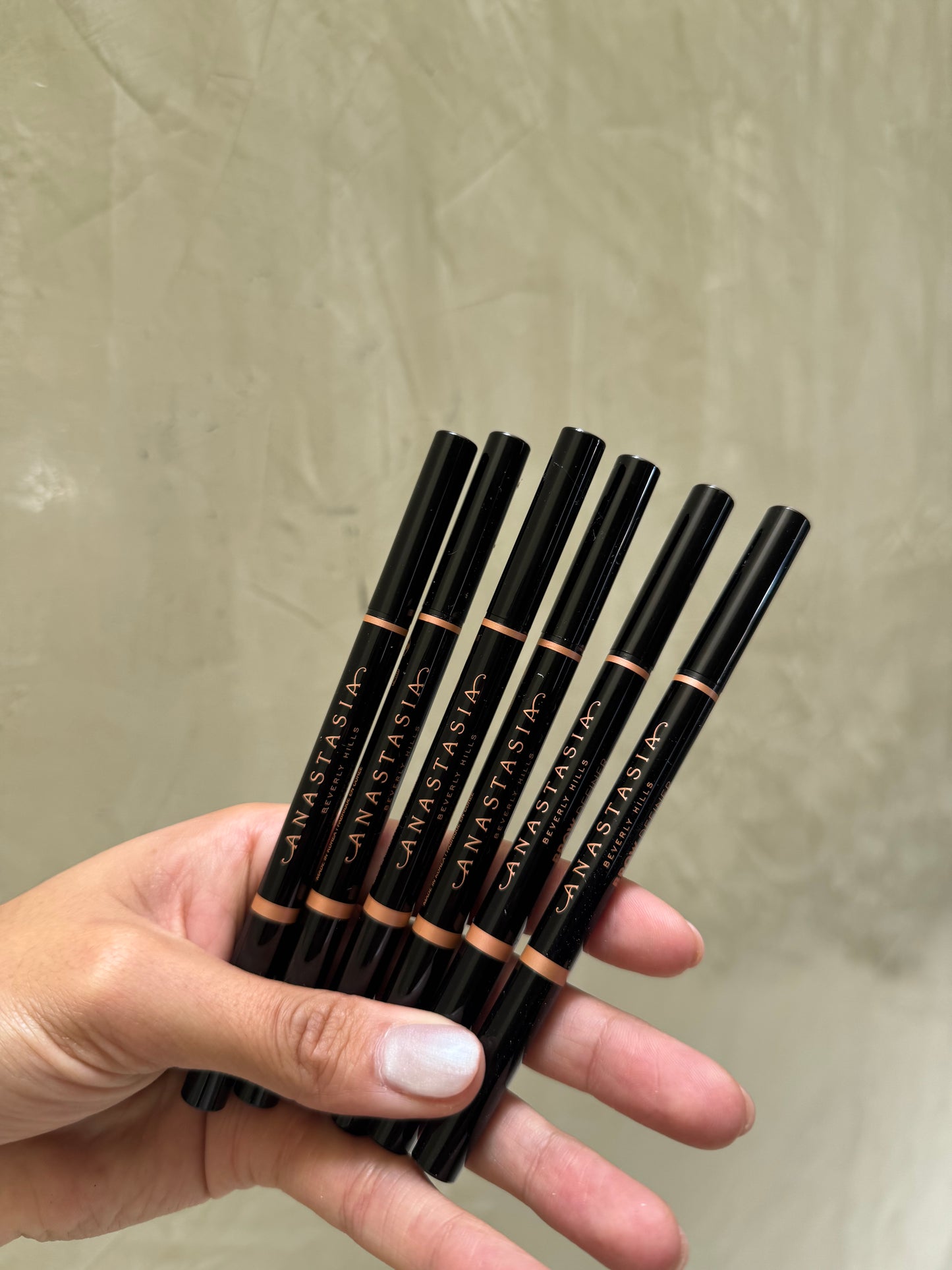 Anastasia Beverly Hills Brow Definer 3-in-1 Triangle Tip Easy Precision Eyebrow Pencil