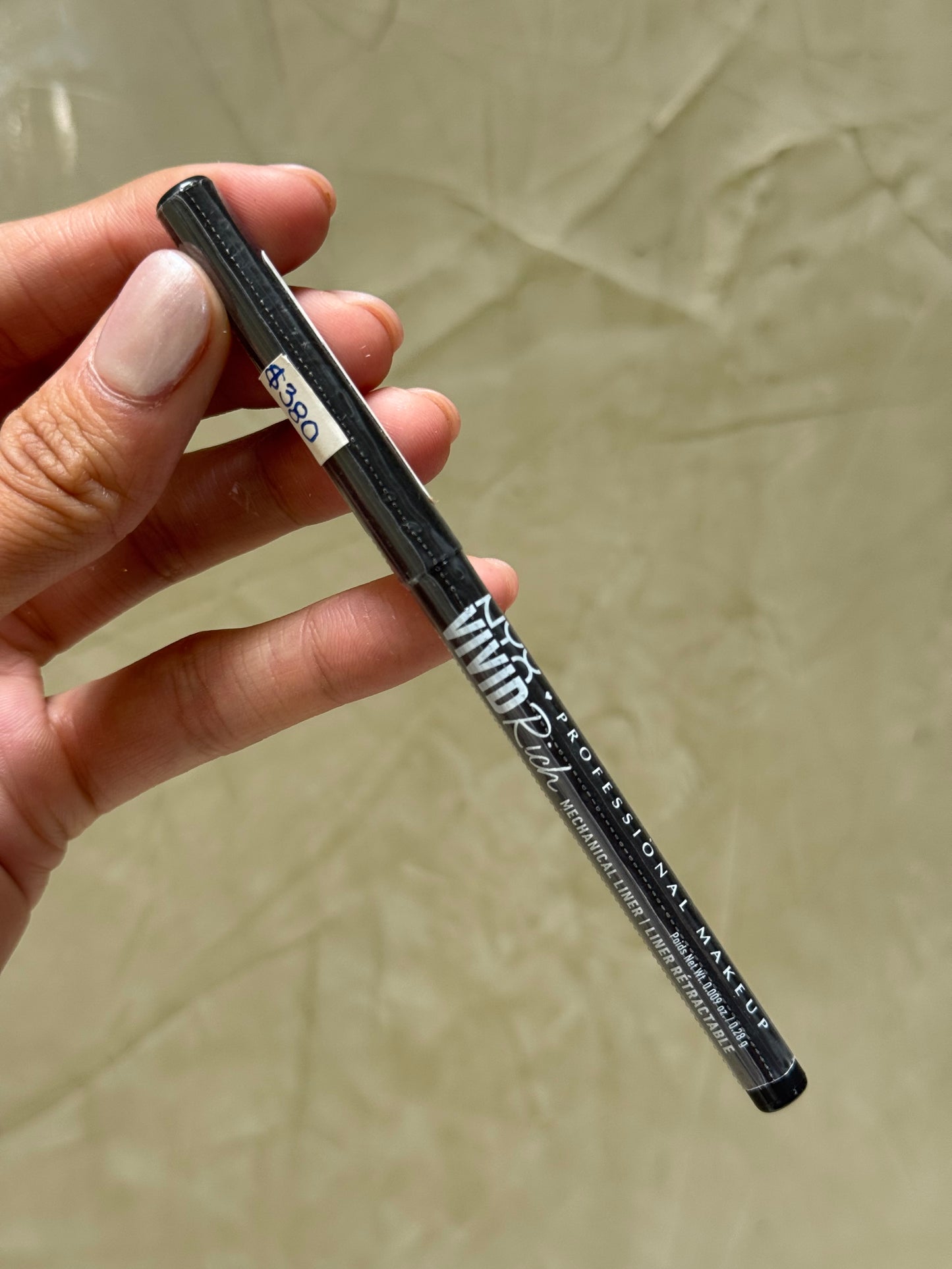 NYX Professional Makeup Retractable Vivid Rich Mechanical Eyeliner Pencil Tono- Always Onyx