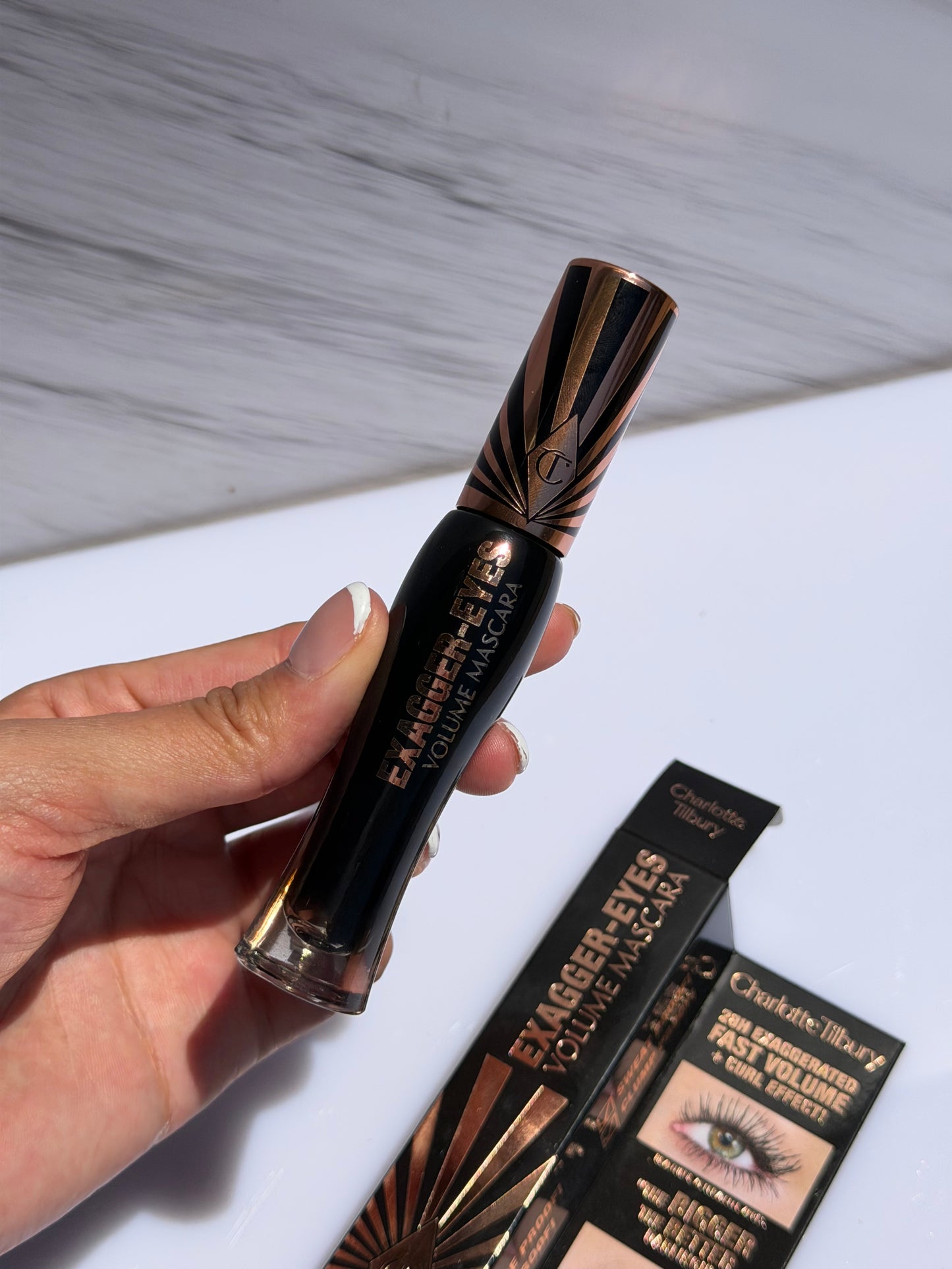 Charlotte Tilbury-Exagger-eyes Volumizing and Curling Mascara